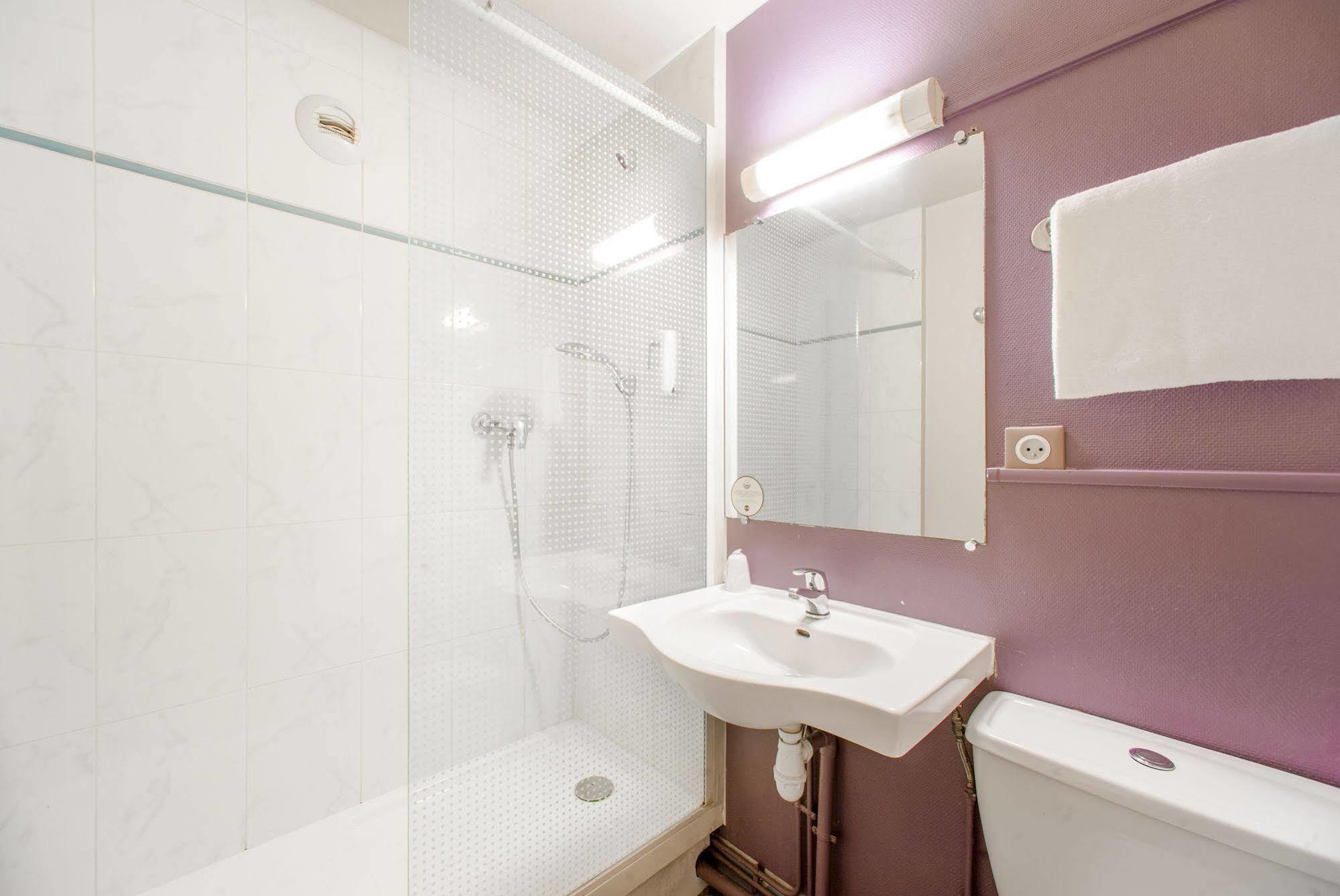 B&B Hôtel Herblay Hotel